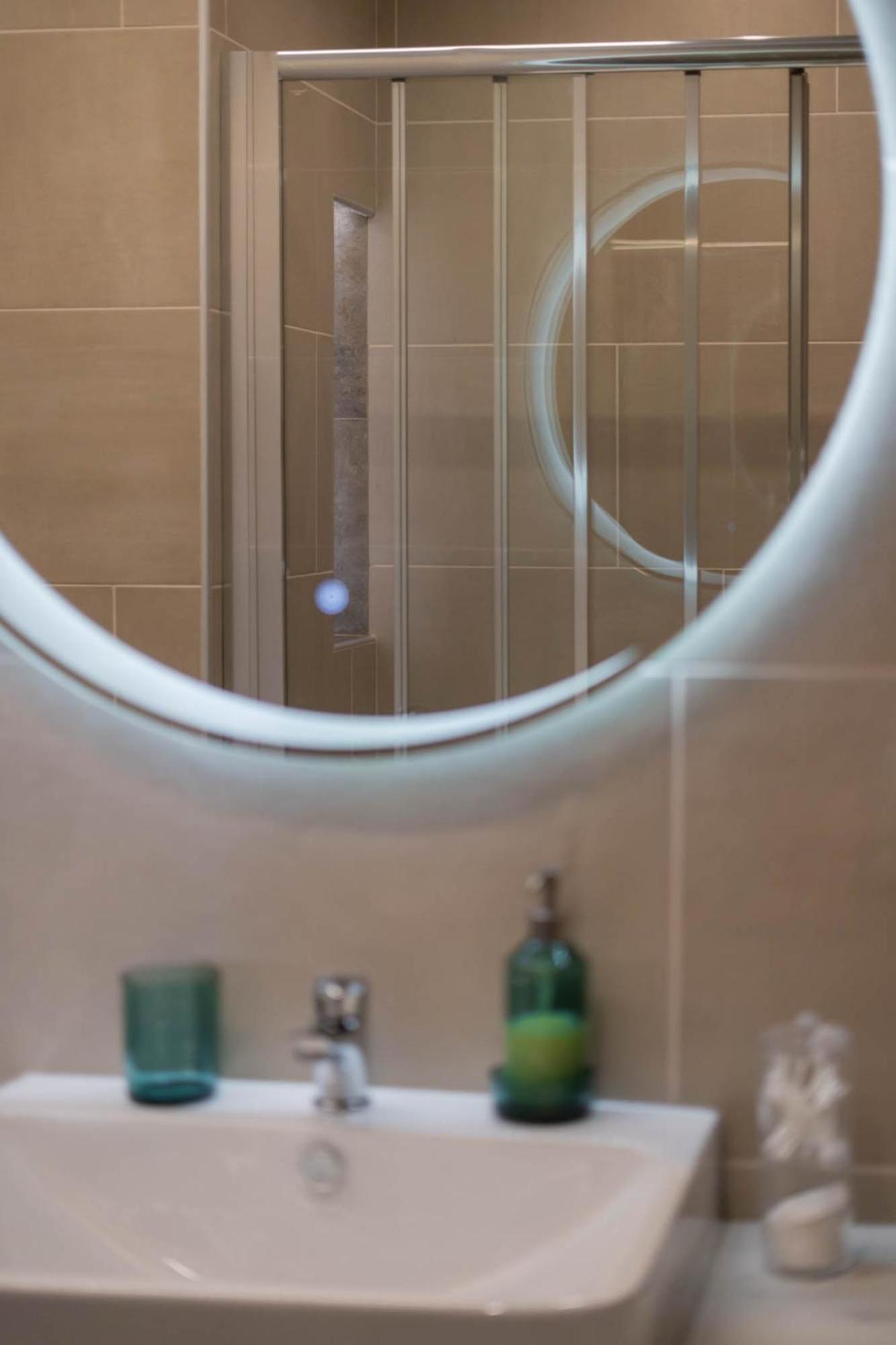 Aurora Suite Apartment 칼람파카 외부 사진